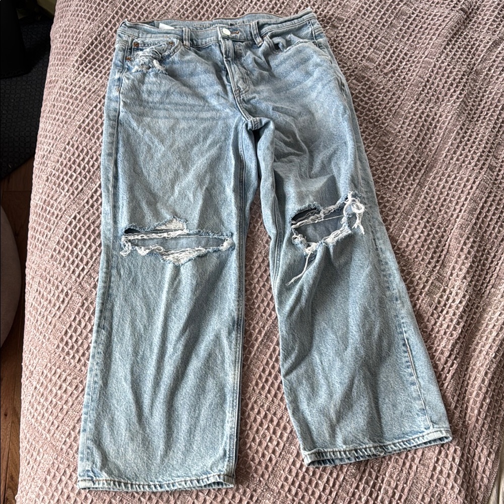 American Eagle Mom Jeans